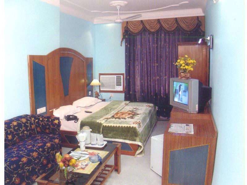 Fabhotel Ashu Palace Karol Bagh Delhi  Exterior foto