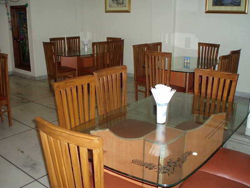 Fabhotel Ashu Palace Karol Bagh Delhi  Restaurant foto